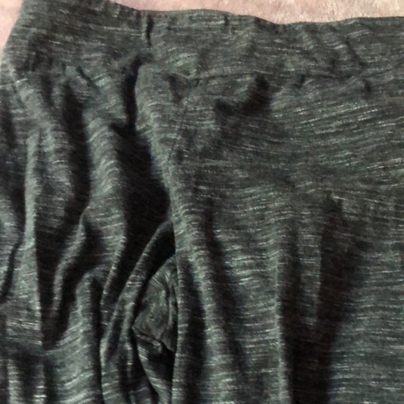 Brand new without tags time in true Heathered leggings YB - Picture 6 of 6